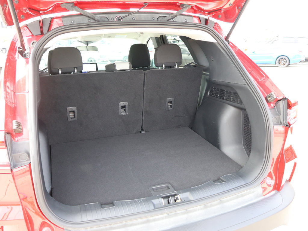 Certified 2025 Ford Escape Active w/ Cold Weather Package FWD image 15