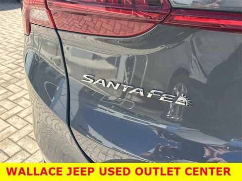 Used 2022 Hyundai Santa Fe SEL w/ Convenience + Premium Package image 9
