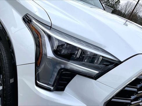 Used 2025 Toyota Sequoia Platinum image 26