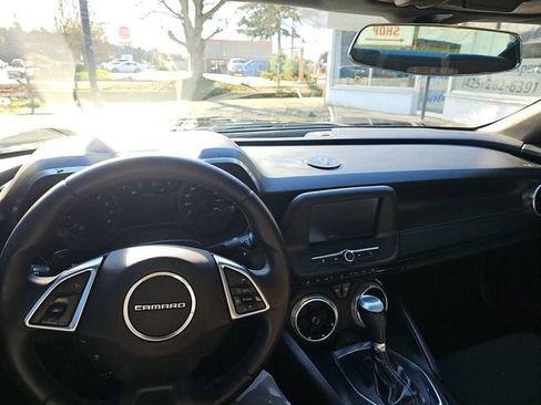 Used 2018 Chevrolet Camaro LT w/ RS Package image 28