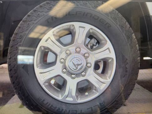 Used 2022 RAM 2500 Big Horn w/ Level A Equipment Group AWD/4WD image 9