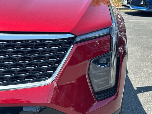 Used 2024 Cadillac XT4 Premium Luxury image 54