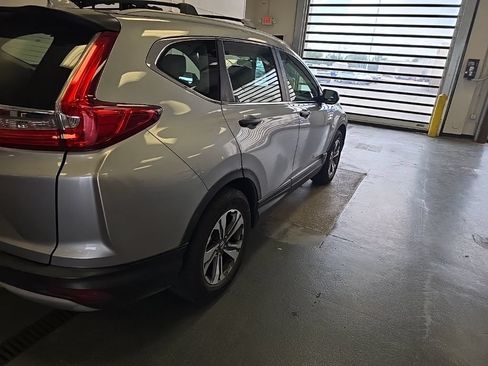 Used 2017 Honda CR-V LX image 3
