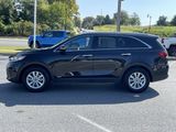 Used 2019 Kia Sorento LX w/ LX Convenience Package image 4