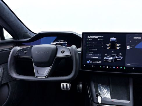 Used 2022 Tesla Model S image 3