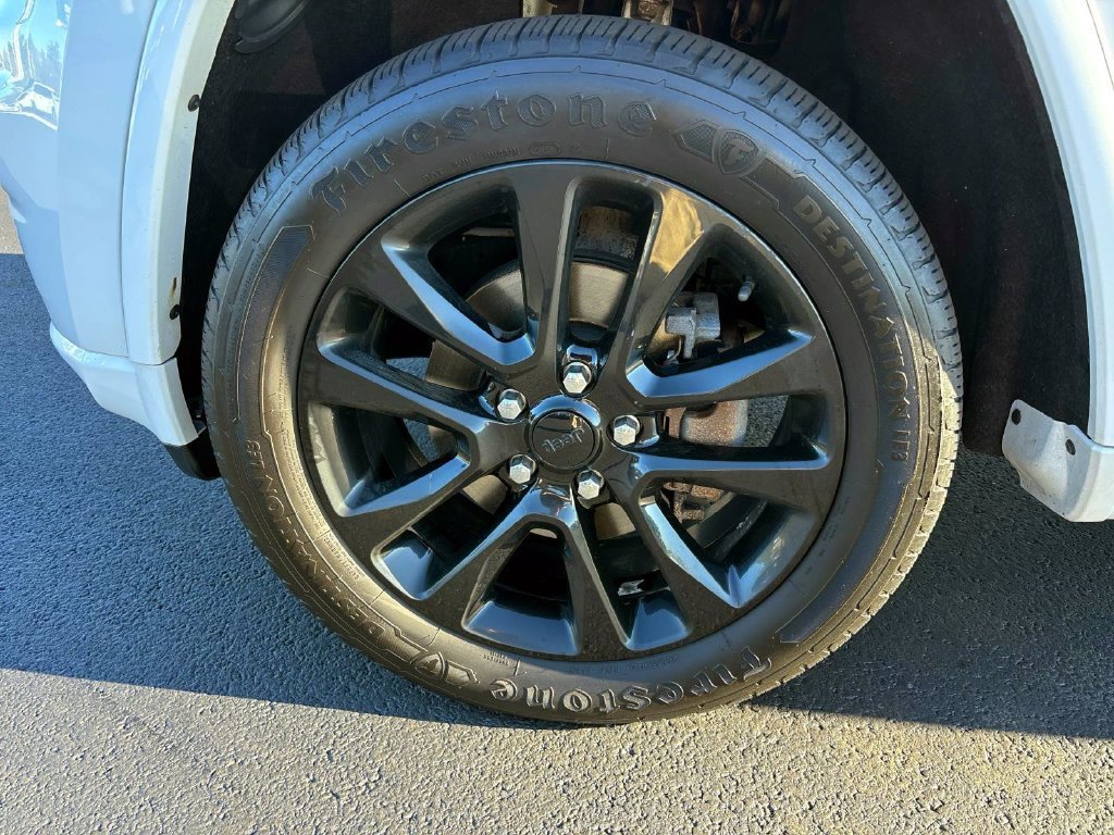 Used 2018 Jeep Grand Cherokee Altitude AWD/4WD image 7