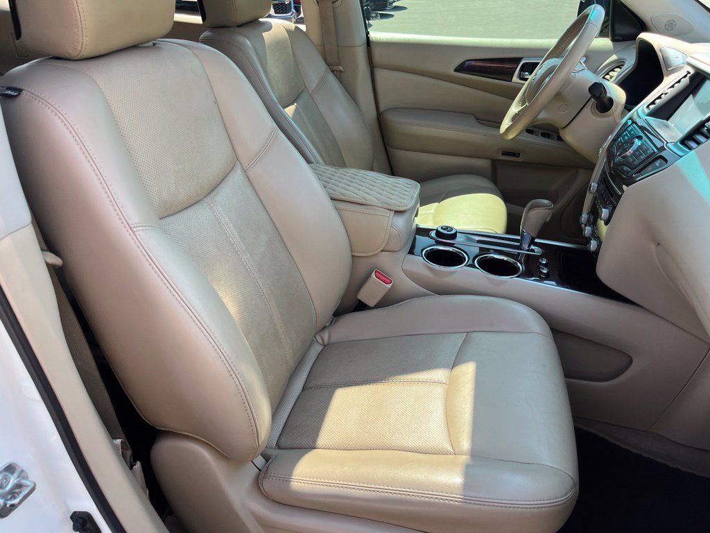 Used 2015 Nissan Pathfinder Platinum w/ Cargo Package FWD image 13