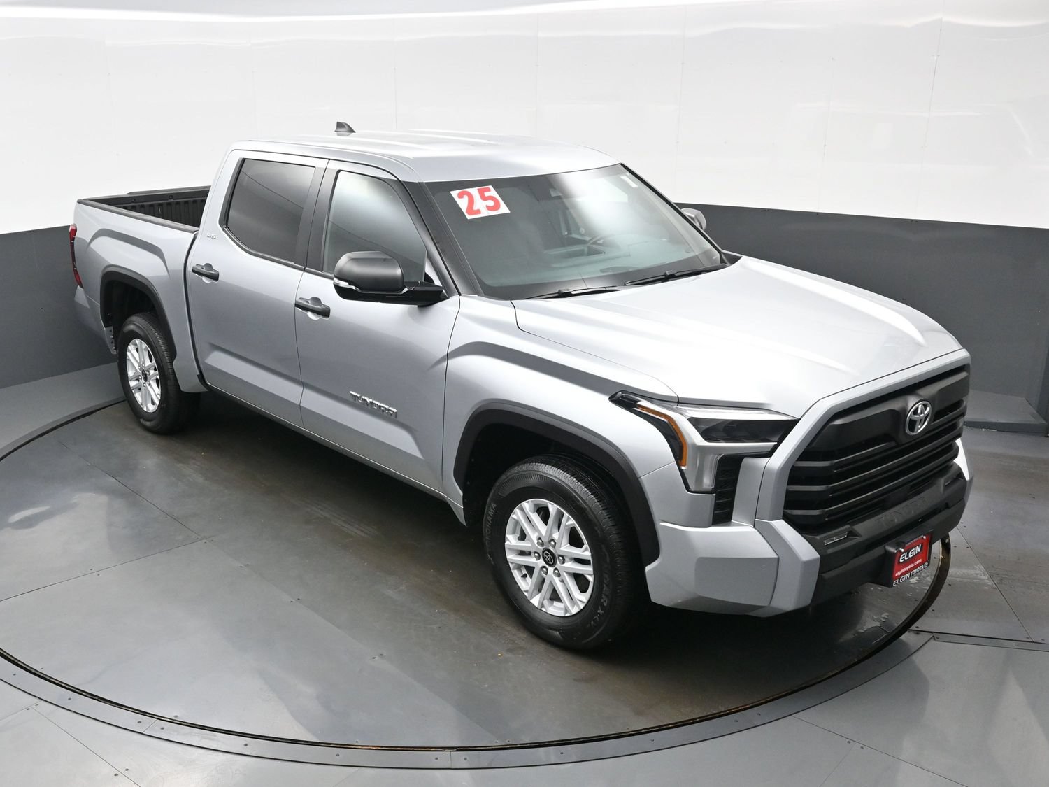 Used 2025 Toyota Tundra SR5 w/ SR5 Convenience Package AWD/4WD image 35