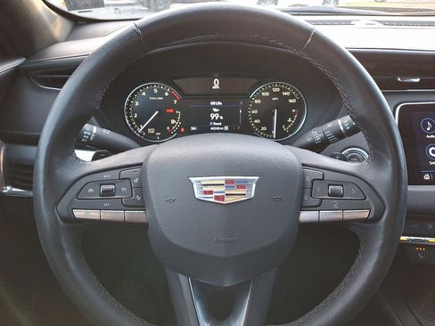 Used 2022 Cadillac XT4 Premium Luxury w/ Enhanced Visibility Package image 18