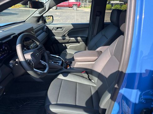 Used 2026 Chevrolet Colorado Trail Boss AWD/4WD image 29
