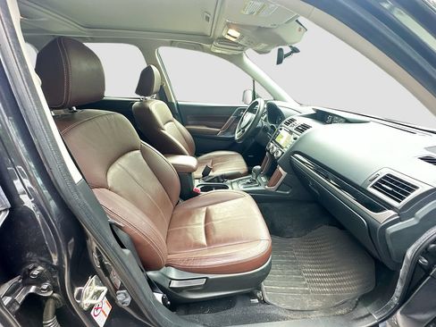 Used 2017 Subaru Forester 2.5i Touring AWD/4WD image 29