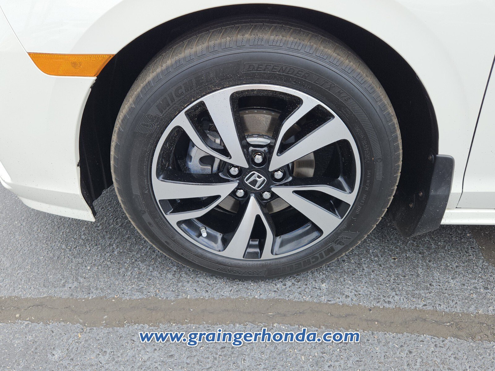 Used 2018 Honda Odyssey Elite image 9