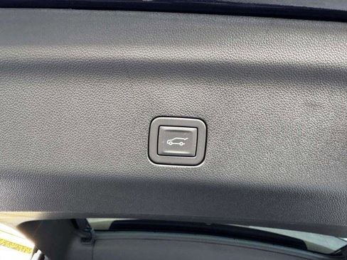 Used 2025 Cadillac Escalade ESV Sport w/ Touring Package AWD/4WD image 56