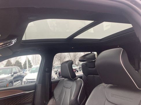 Used 2024 Jeep Grand Cherokee L Summit w/ High Altitude Package image 21