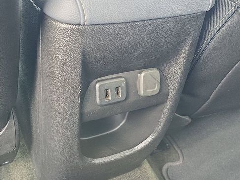 Used 2018 Chevrolet Colorado Z71 image 26