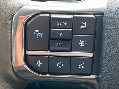 Used 2025 Ford F450 Platinum w/ Platinum Plus Package image 18