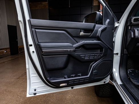 Used 2024 Toyota Tacoma TRD Sport w/ TRD Sport Upgrade Package AWD/4WD image 33