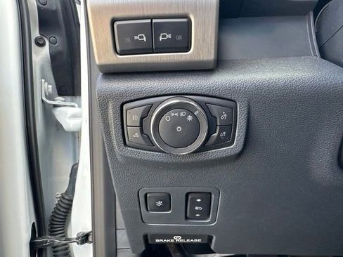 Used 2022 Ford F250 Platinum w/ Tremor Off-Road Package image 26