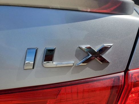 Used 2013 Acura ILX Hybrid FWD image 10