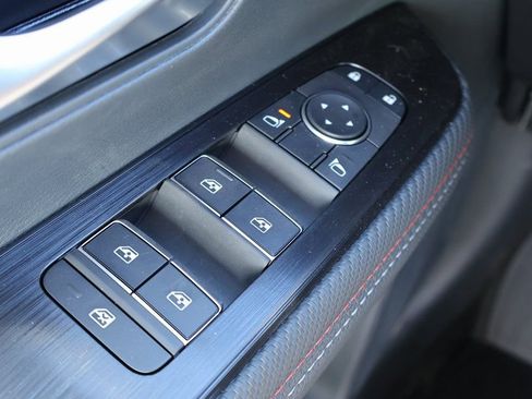 New 2026 Nissan Kicks SR image 14