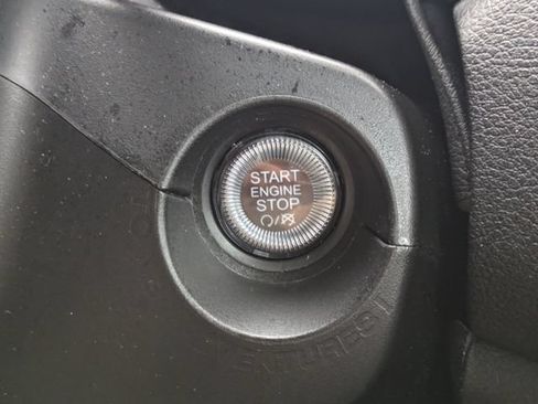 Used 2023 Jeep Renegade Latitude AWD/4WD image 26