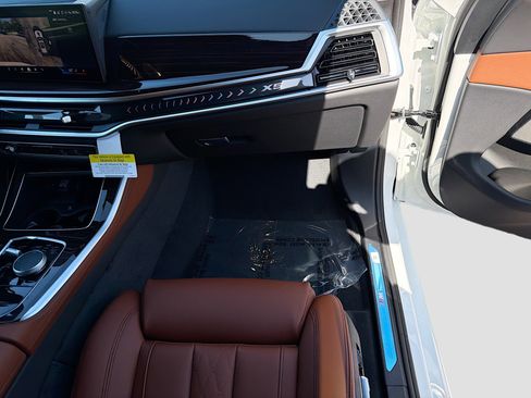 New 2026 BMW X5 xDrive40i w/ M Sport Package AWD/4WD image 17