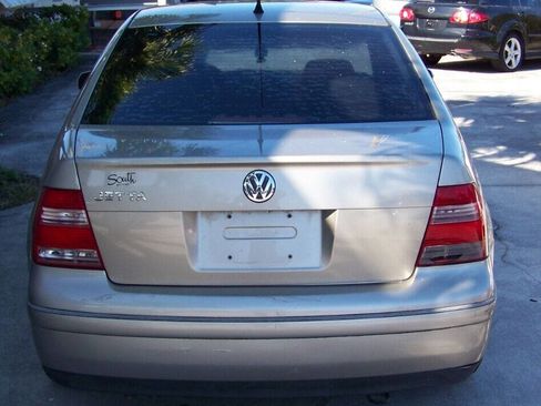 Used 2005 Volkswagen Jetta GLS image 5