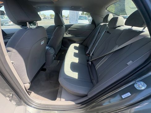 Used 2025 Hyundai Elantra SEL FWD image 25