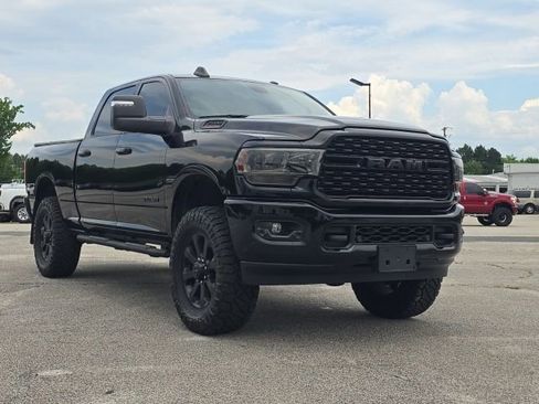 Used 2024 RAM 2500 Big Horn w/ Night Edition AWD/4WD image 7