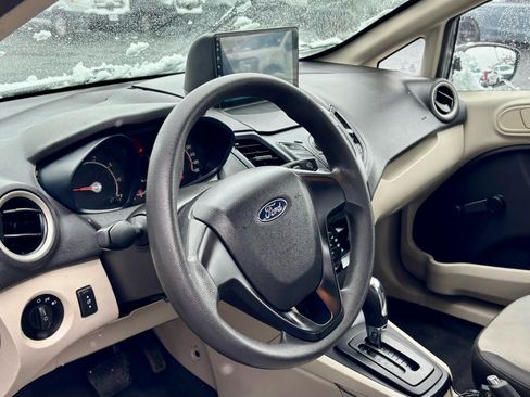 Used 2013 Ford Fiesta S image 6