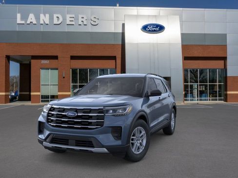 New 2026 Ford Explorer Active image 2