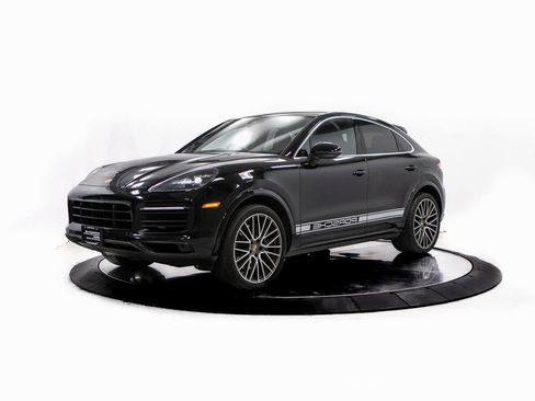 Certified 2022 Porsche Cayenne image 1