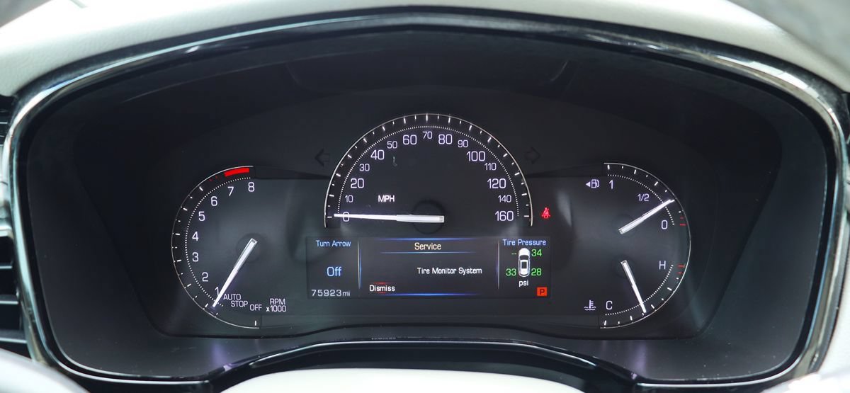 Used 2017 Cadillac XT5 Luxury w/ Driver Awareness Package FWD image 42