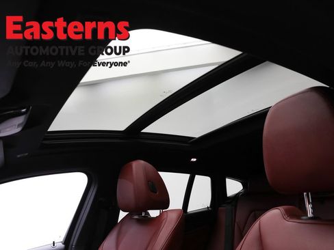 Used 2023 BMW X4 xDrive30i w/ M Sport Package AWD/4WD image 34