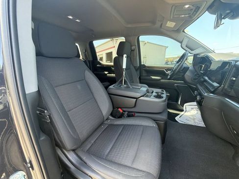 Used 2023 Chevrolet Silverado 1500 LT AWD/4WD image 25