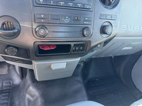 Used 2015 Ford F250 XL w/ Power Equipment Group RWD image 13