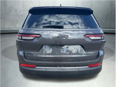 New 2026 Jeep Grand Cherokee L 4WD image 4