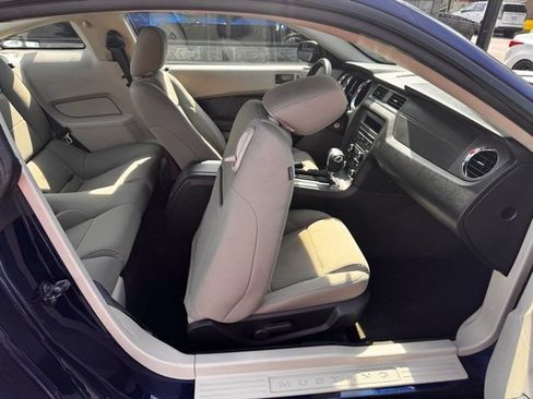 Used 2011 Ford Mustang Coupe w/ 101A Rapid Spec Order Code RWD image 23