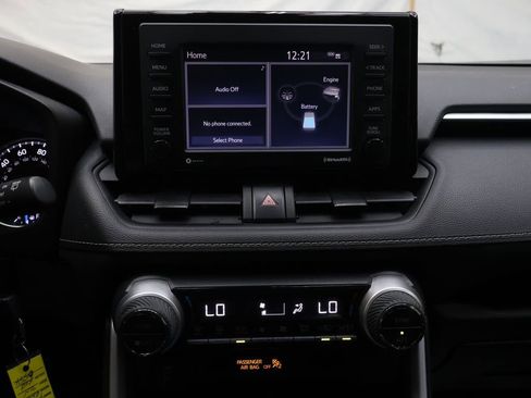 Used 2022 Toyota RAV4 LE AWD/4WD image 23