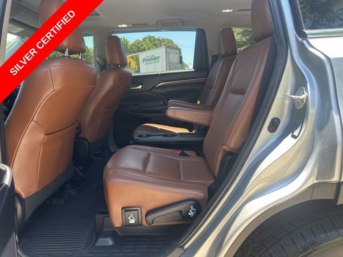 Used 2019 Toyota Highlander Limited AWD/4WD image 10