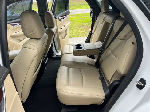Used 2019 Cadillac XT5 Luxury FWD image 11