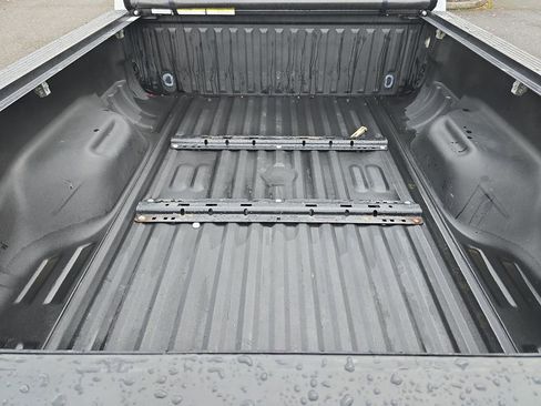 Used 2015 Ford F250 Lariat w/ Camper Package image 27