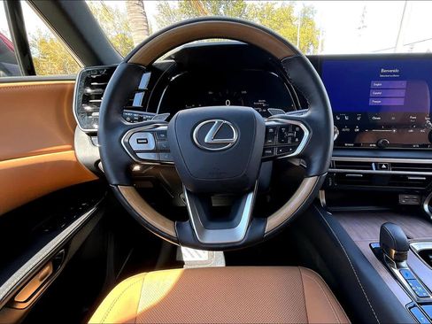 Used 2025 Lexus RX 350 Premium w/ Accessory Package (Z1) image 6