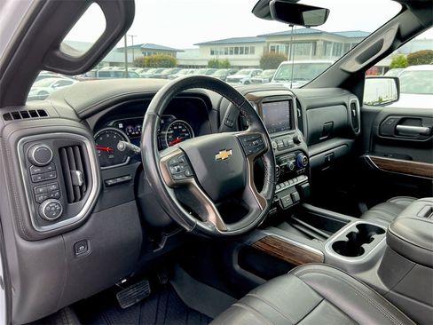 Certified 2019 Chevrolet Silverado 1500 High Country w/ High Country Premium Package image 10