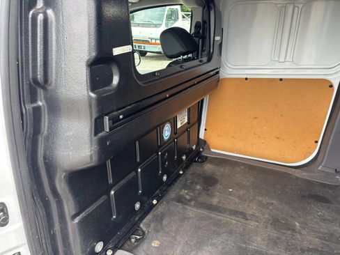 Used 2022 Ford Transit Connect XL FWD image 14