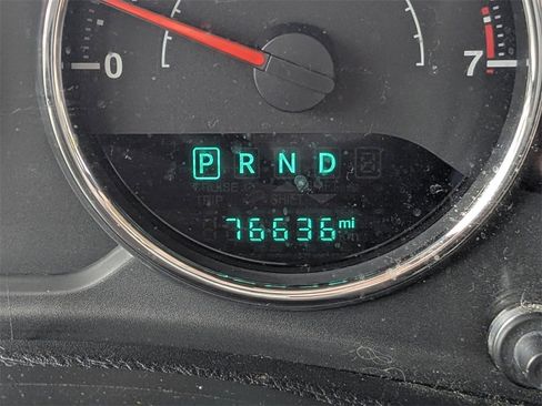 Used 2017 Jeep Wrangler Unlimited Rubicon w/ Connectivity Group image 24