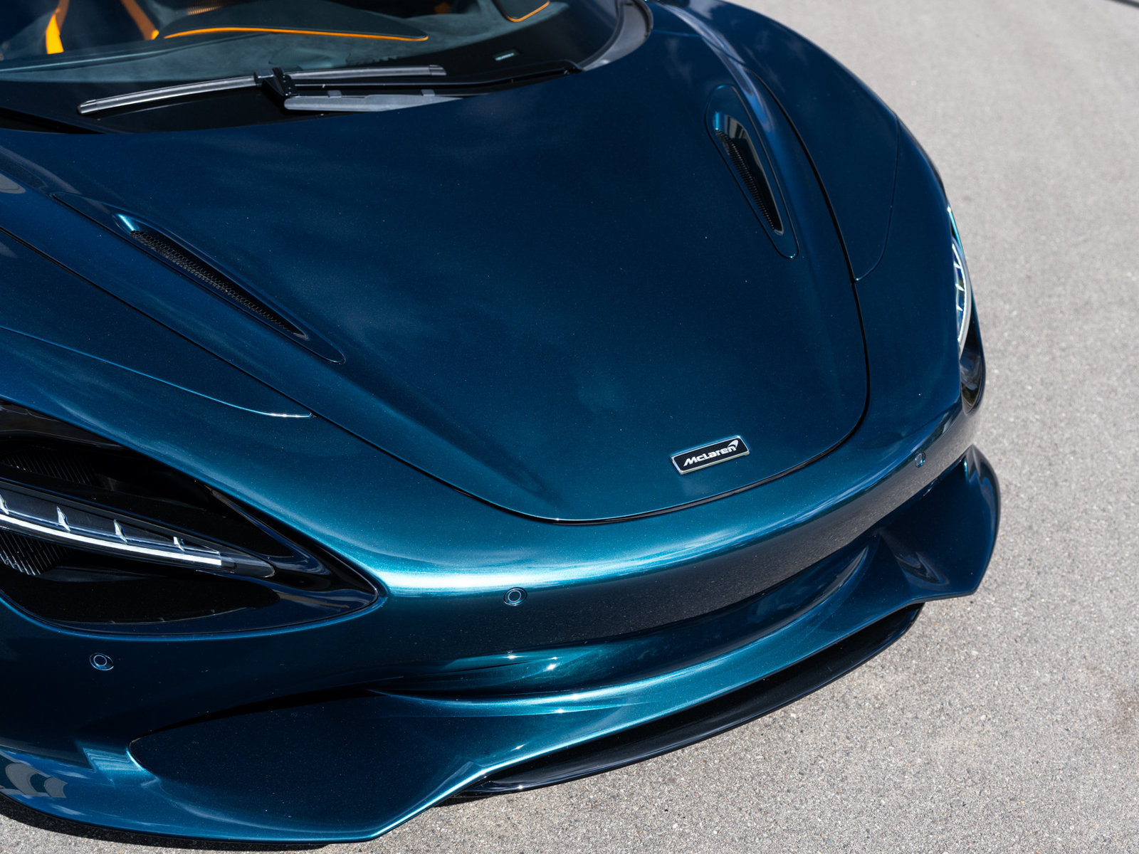 Used 2024 McLaren 750S Spider RWD image 14