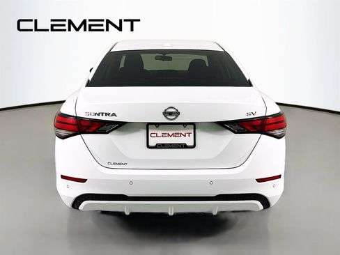 Used 2022 Nissan Sentra SV image 8