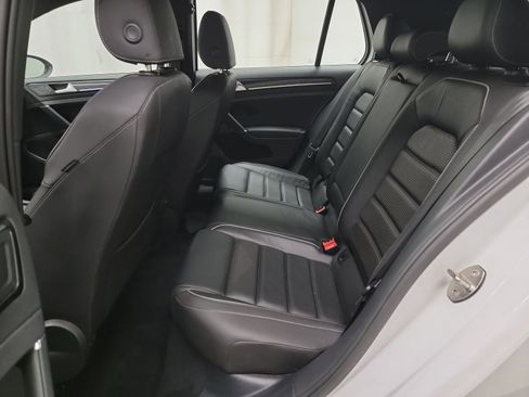 Used 2018 Volkswagen Golf R 4-Door image 27