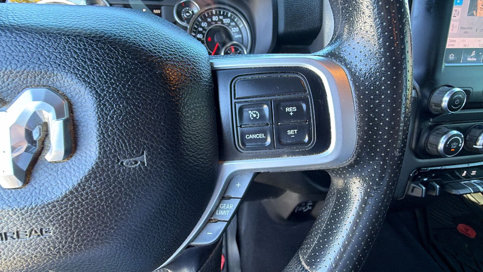 Used 2022 RAM 2500 Big Horn AWD/4WD image 28